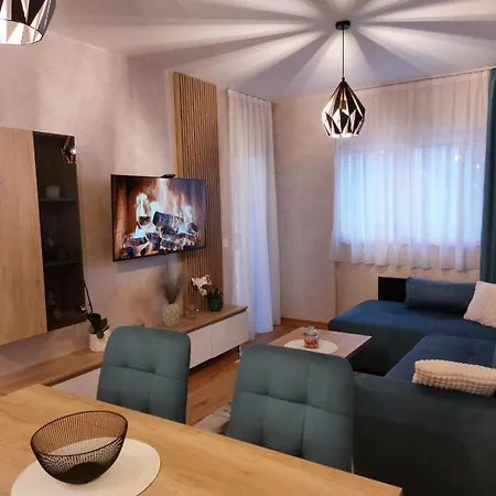 Stojanovic アパート *